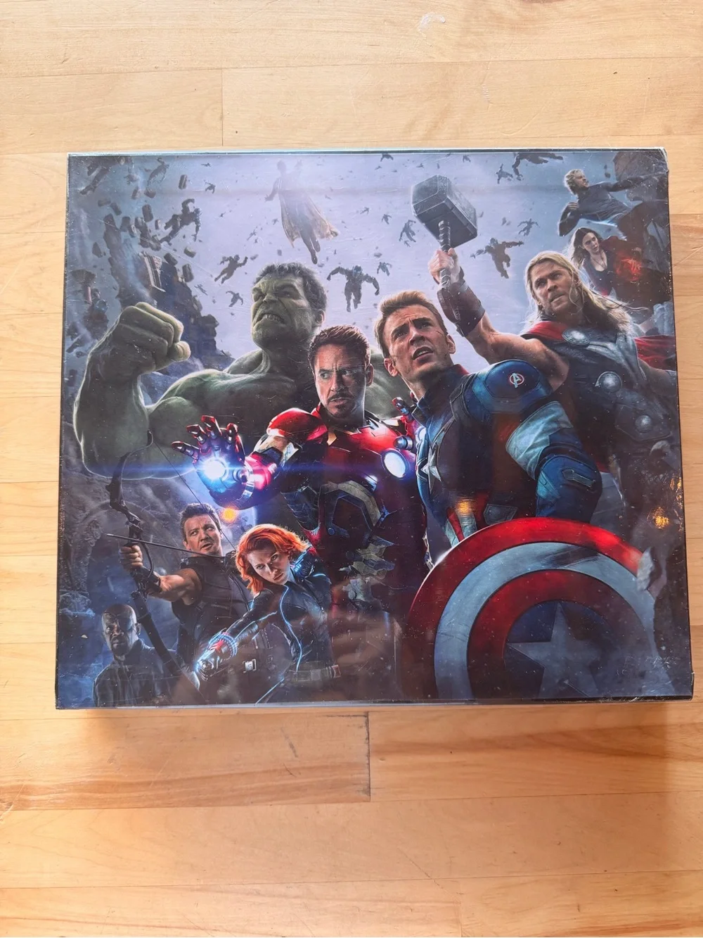 Marvel Avengers Age of Ultron Box - Red, Blue, Green